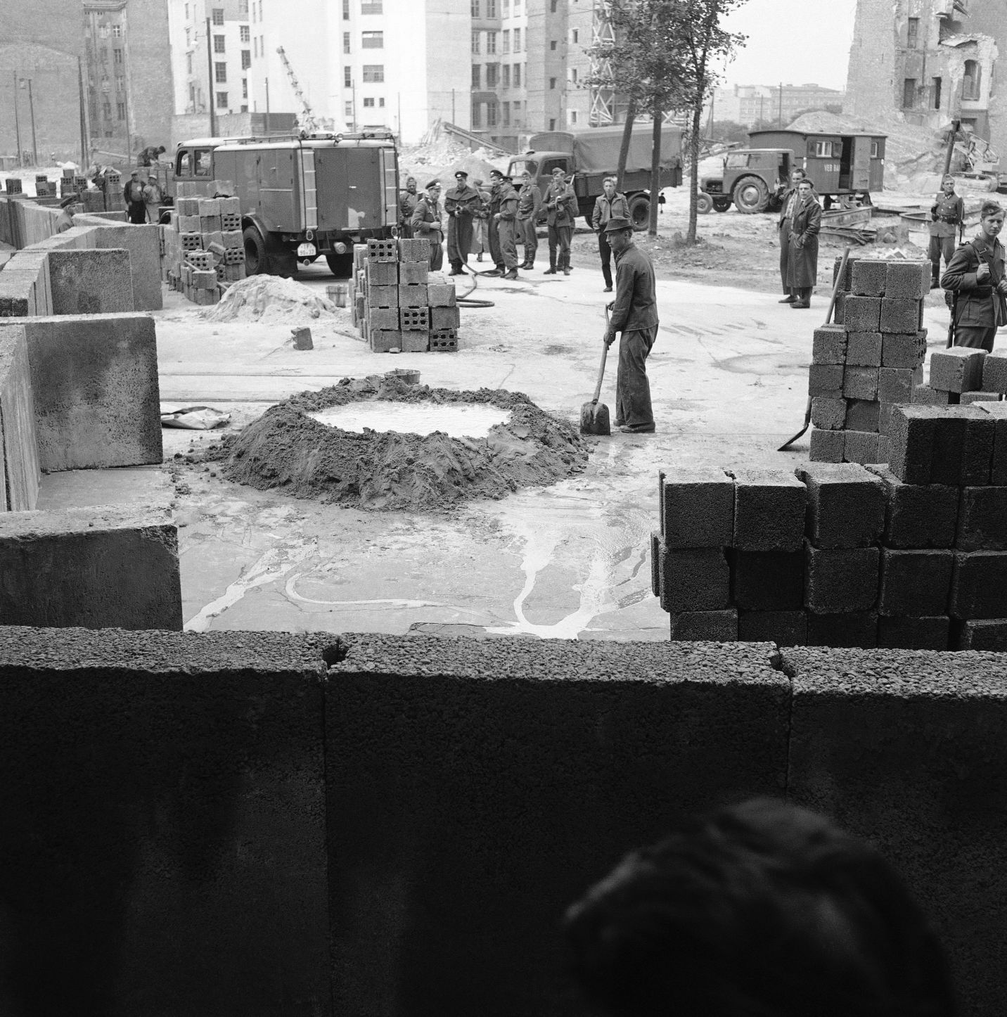 1961: Berlin Wall